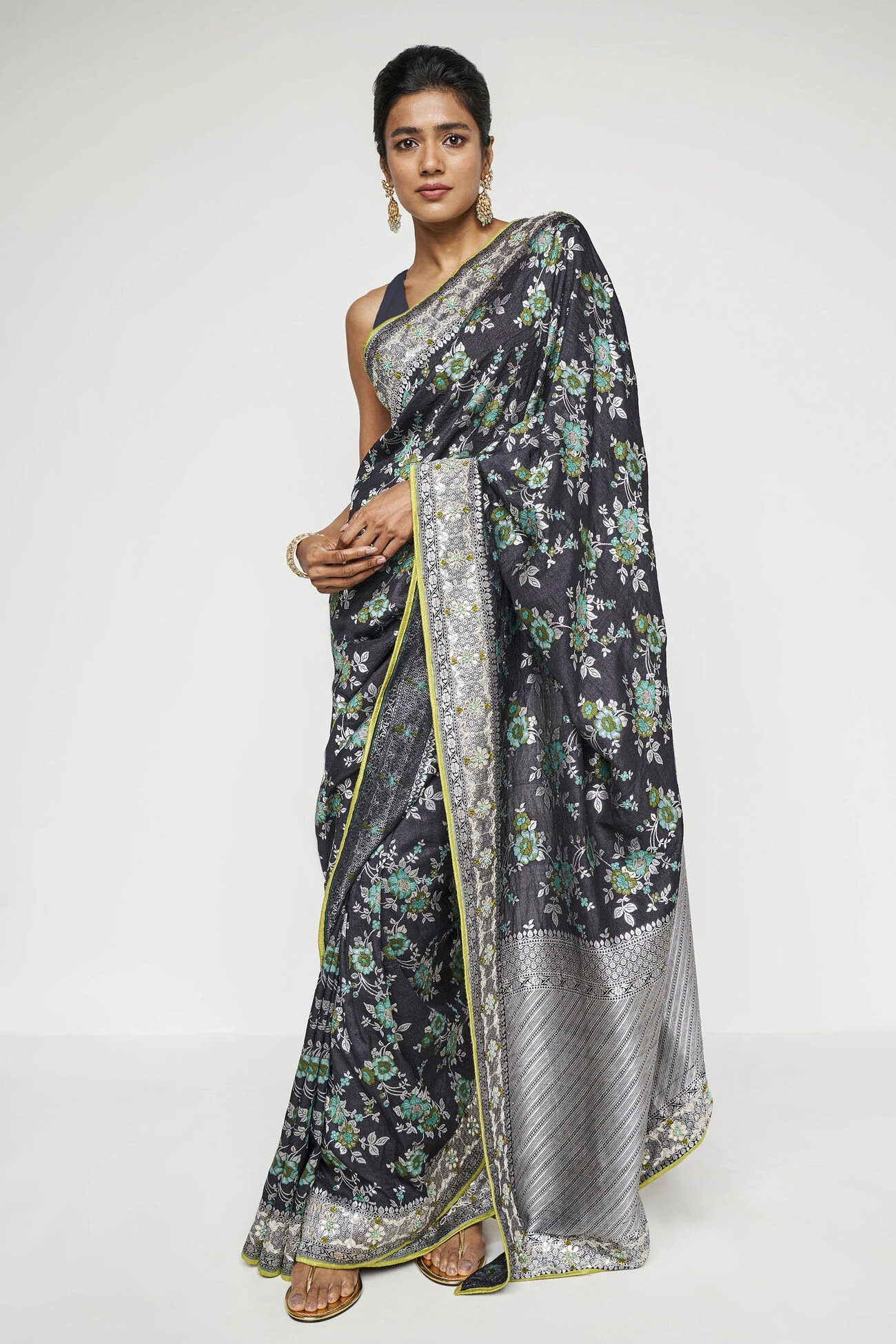Meha Benarasi Saree - Black 4 Meha Benarasi Saree - Black - Image 4
