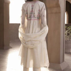 Natavia Kurta Set - Natural 8 Natavia Kurta Set - Natural -Abhinaya shop AD S22R12 Natural 3