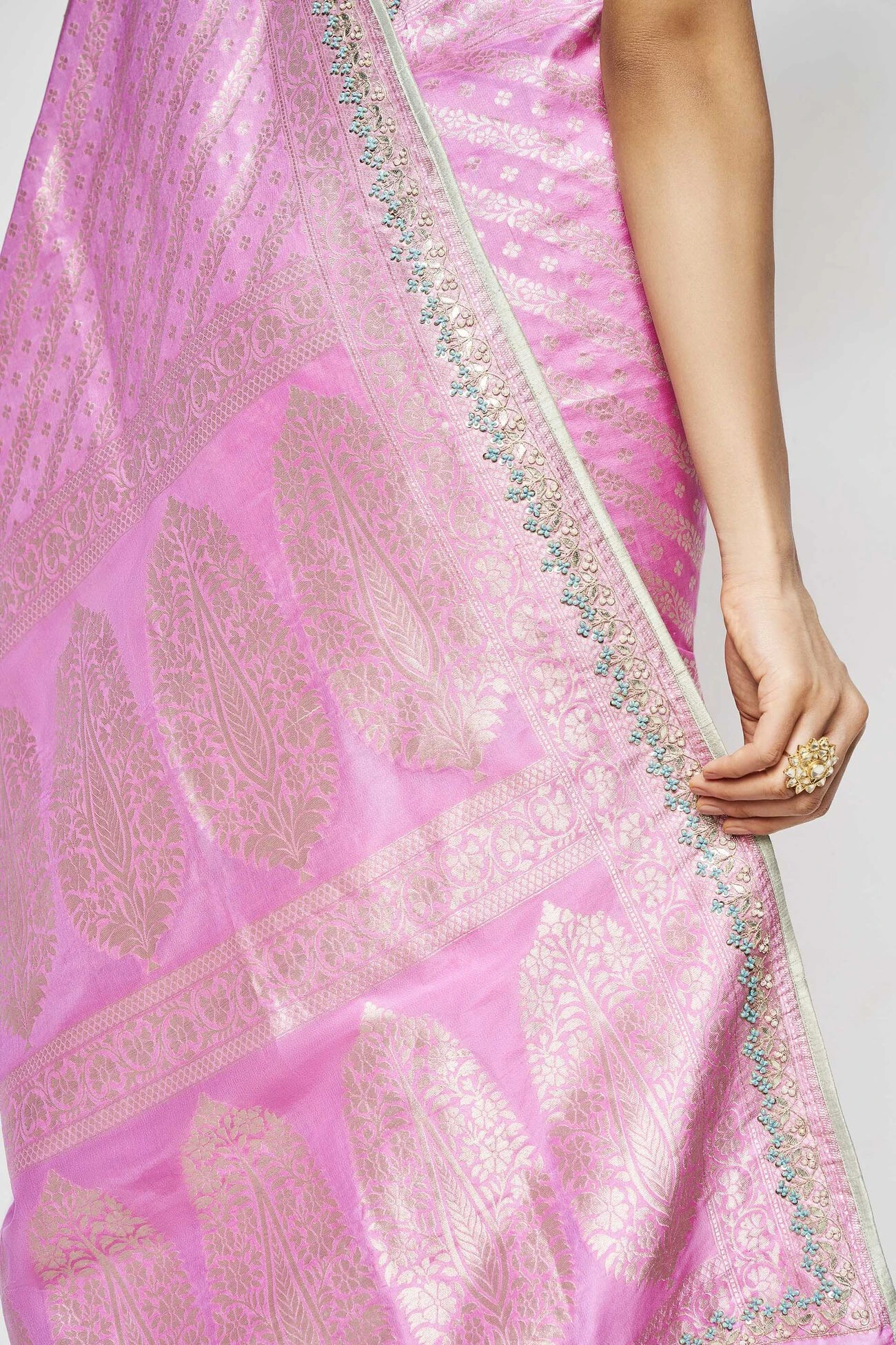 Madhusmita Benarasi Saree - Pink 5 Madhusmita Benarasi Saree - Pink - Image 5
