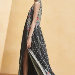 Symphony Of Flowers Jacket Set - Black -Abhinaya shop F23R409 Black 2