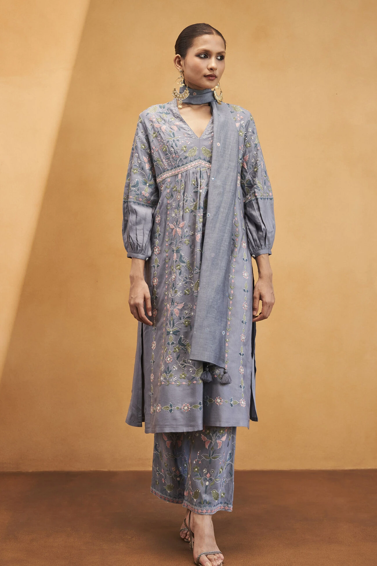 Hrutvi Suit Set - Grey 1 Hrutvi Suit Set - Grey