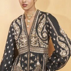 Into The Wilderness Kurta Set - Black 17 Into The Wilderness Kurta Set - Black -Abhinaya shop F23R526 Black 6