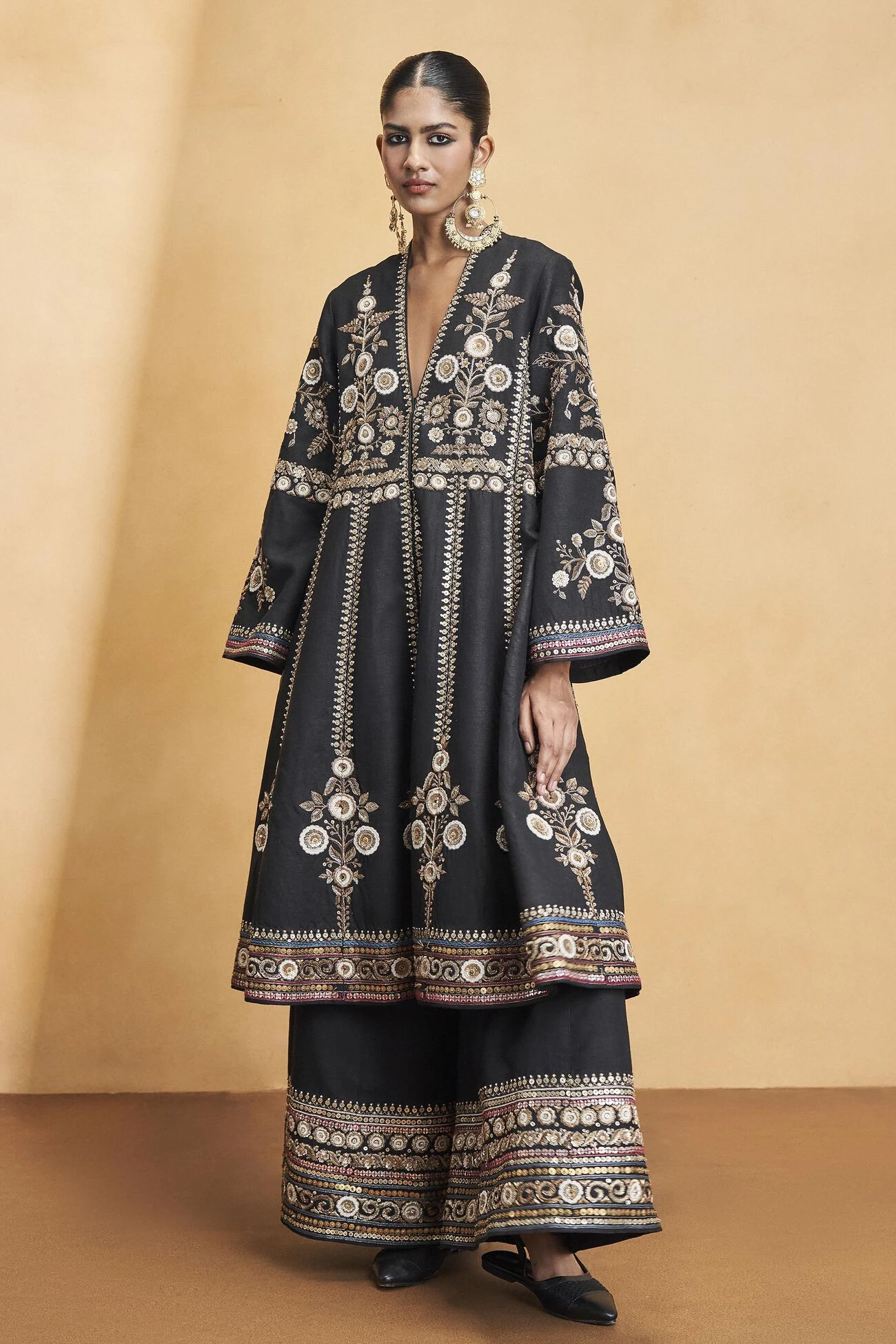 Flowers Of The Forest Kurta Set - Black 1 Flowers Of The Forest Kurta Set - Black