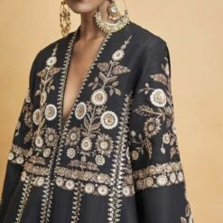 Flowers Of The Forest Kurta Set - Black 13 Flowers Of The Forest Kurta Set - Black -Abhinaya shop F23R630 Black 6