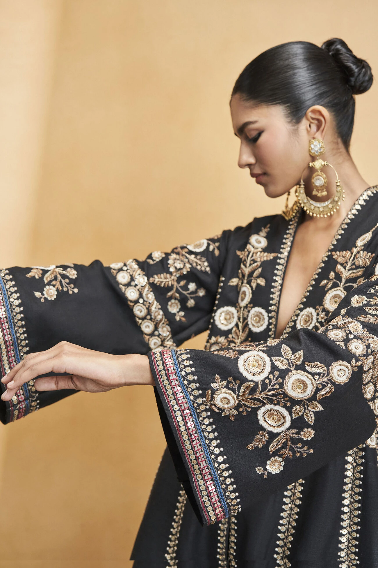 Flowers Of The Forest Kurta Set - Black 7 Flowers Of The Forest Kurta Set - Black - Image 7