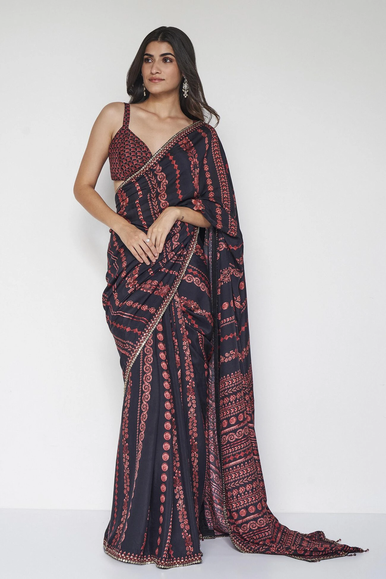 Roseline Saree - Black 1 Roseline Saree - Black