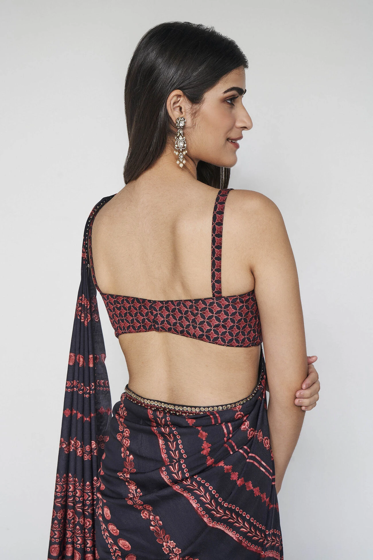 Roseline Saree - Black 7 Roseline Saree - Black - Image 7