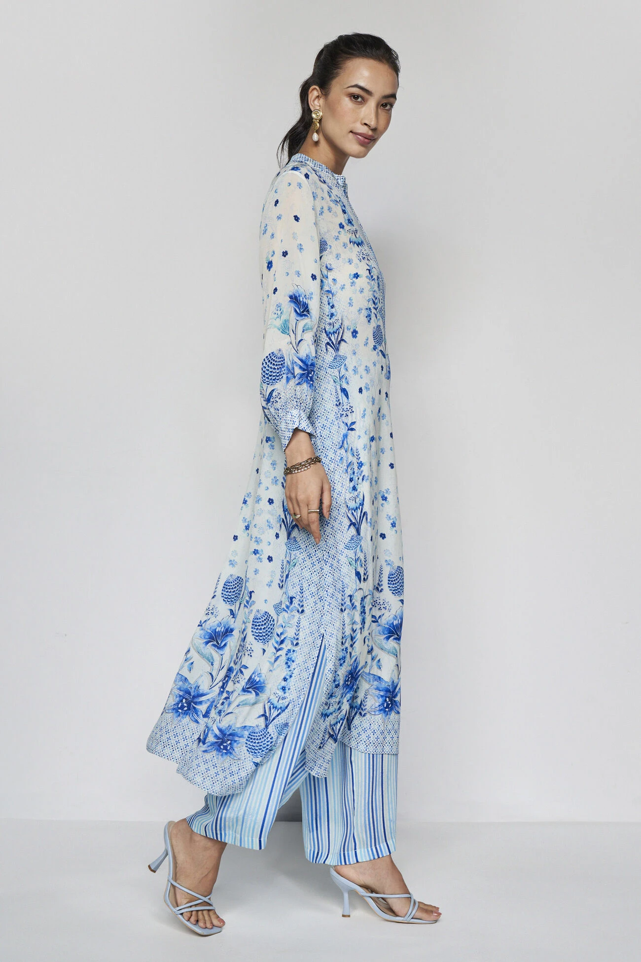 Mranal Kurta Set - White 3 Mranal Kurta Set - White - Image 3