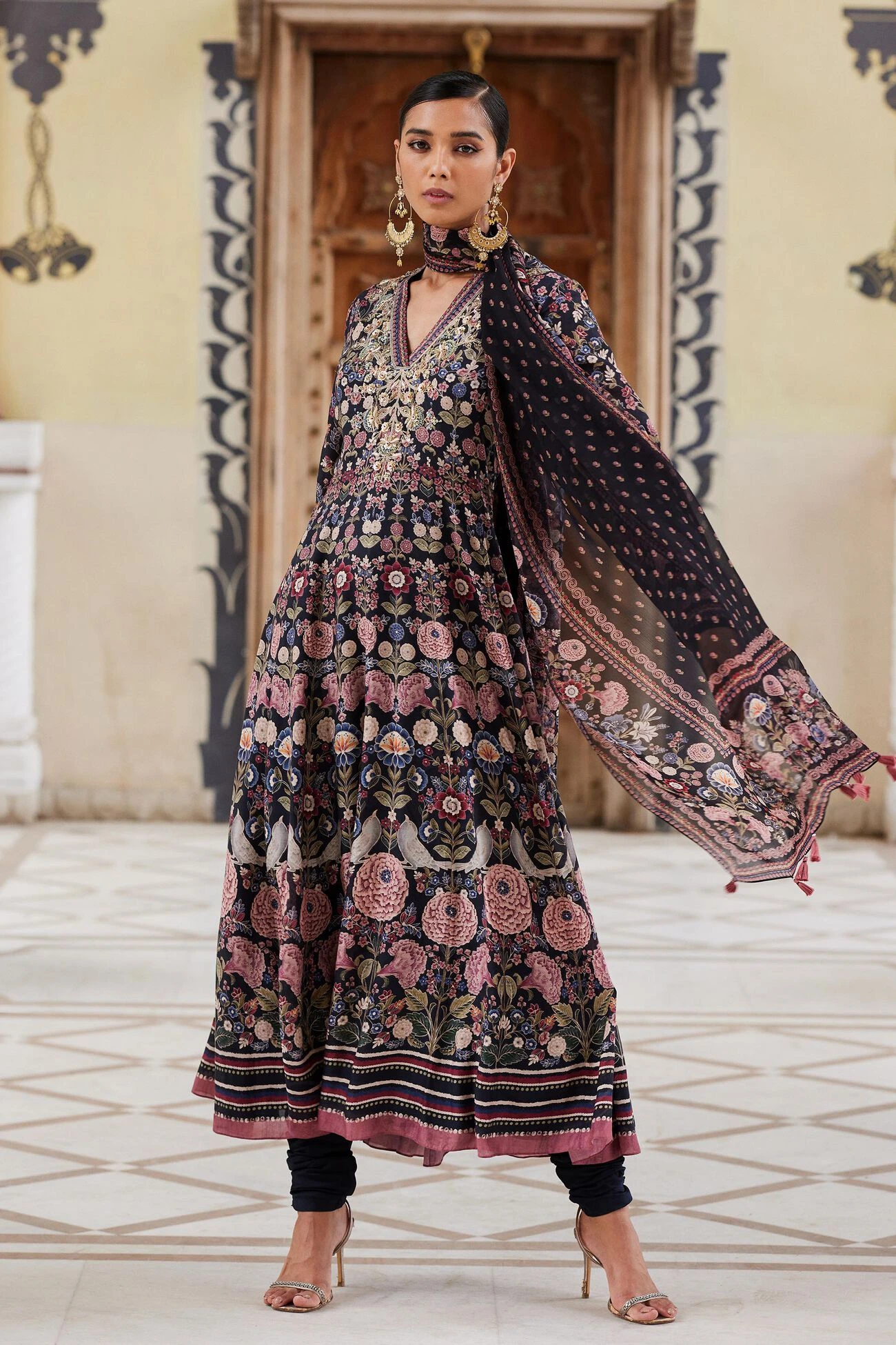 Izana Suit Set - Black 2 Izana Suit Set - Black - Image 2