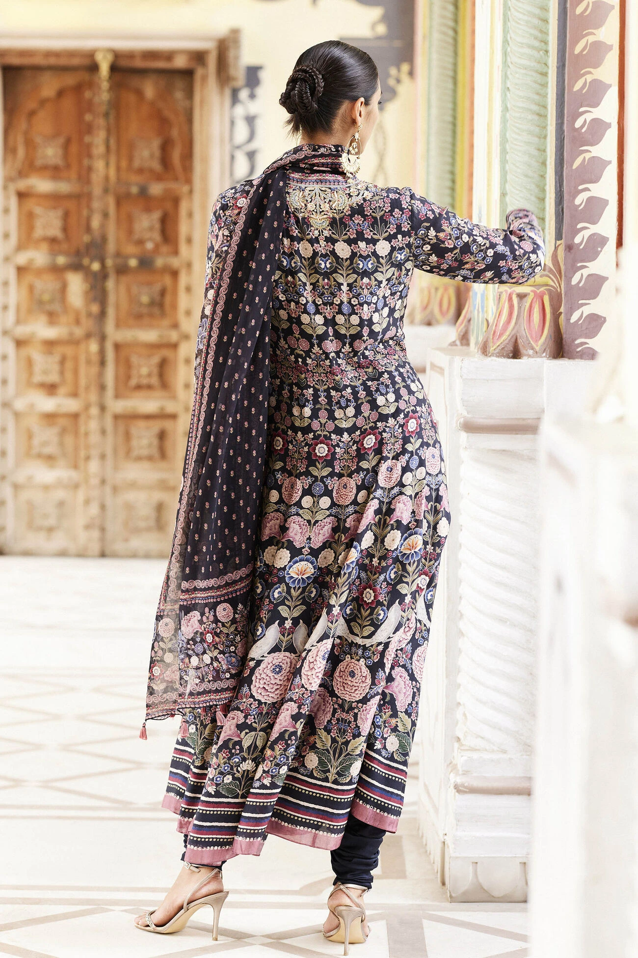 Izana Suit Set - Black 3 Izana Suit Set - Black - Image 3