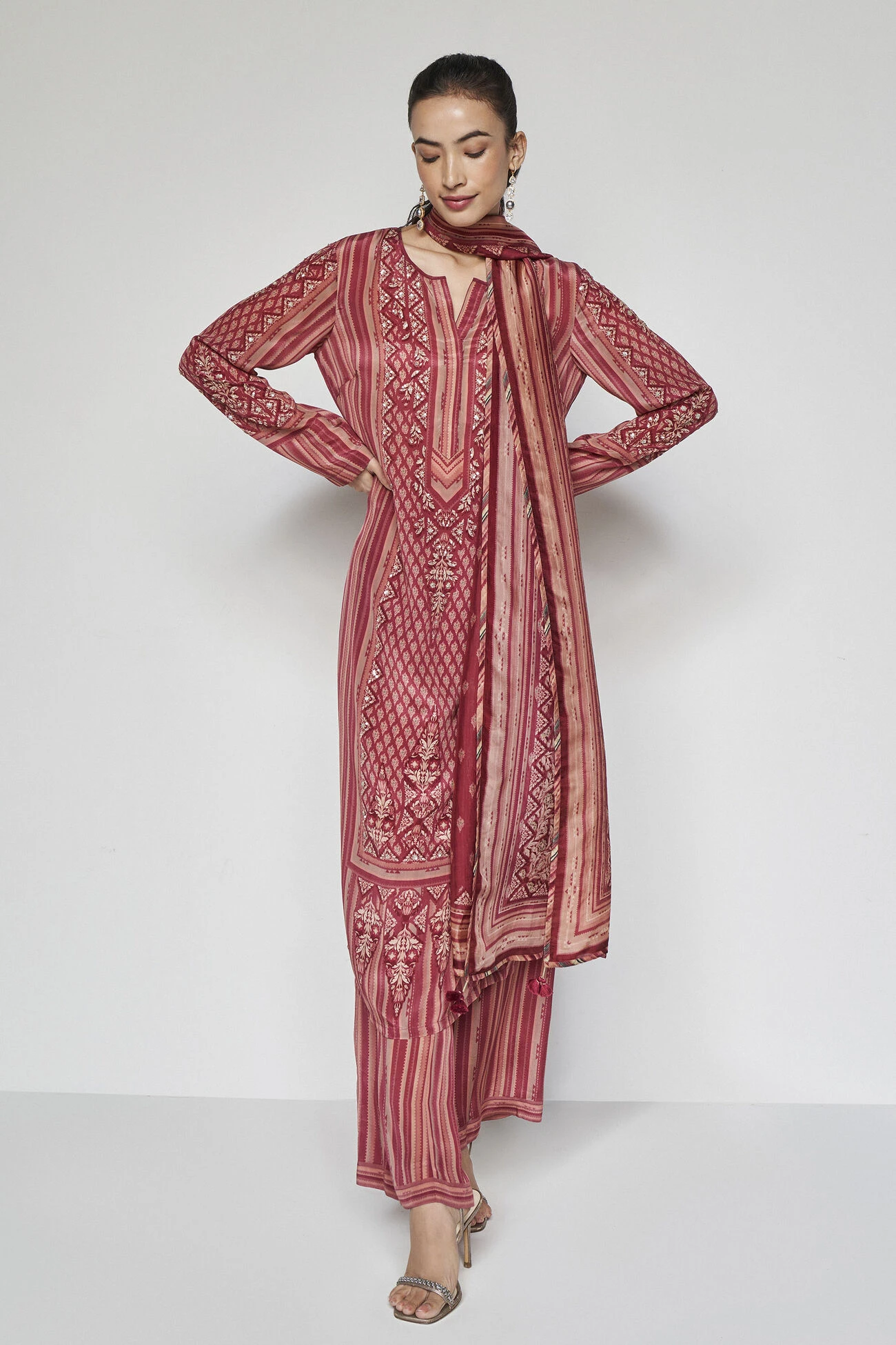 Savani Suit Set - Wine 2 Savani Suit Set - Wine - Image 2