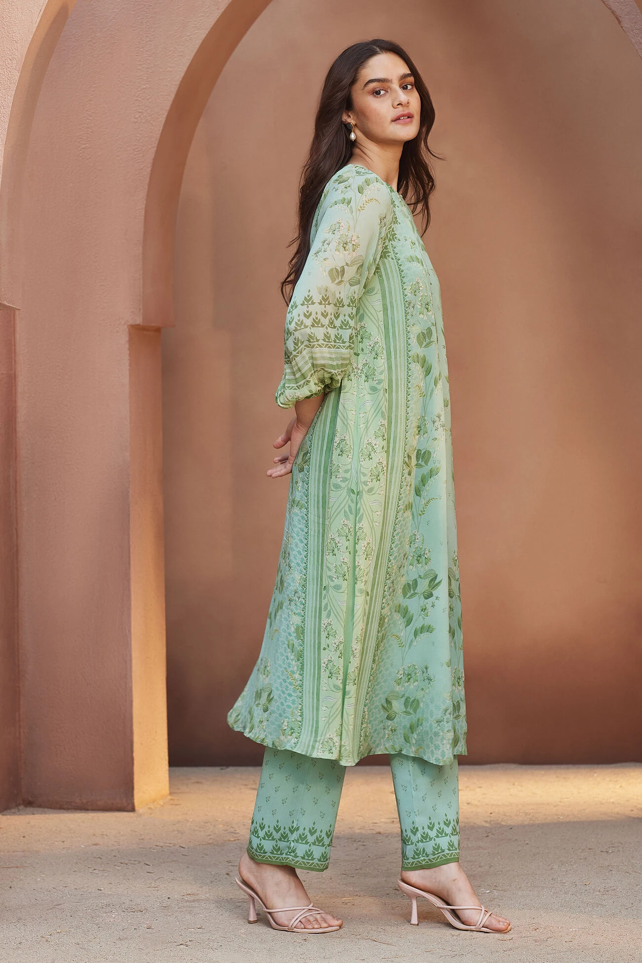 Alya Kurta Set - Sage 2 Alya Kurta Set - Sage - Image 2