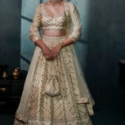 Ananta Lehenga Set – Gold