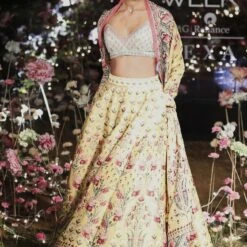 Nirvi Lehenga